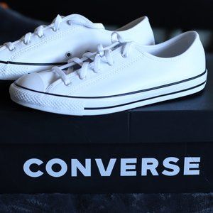 Brand New Women's Chuck Taylor All Star Dainty Sneaker White Size 7